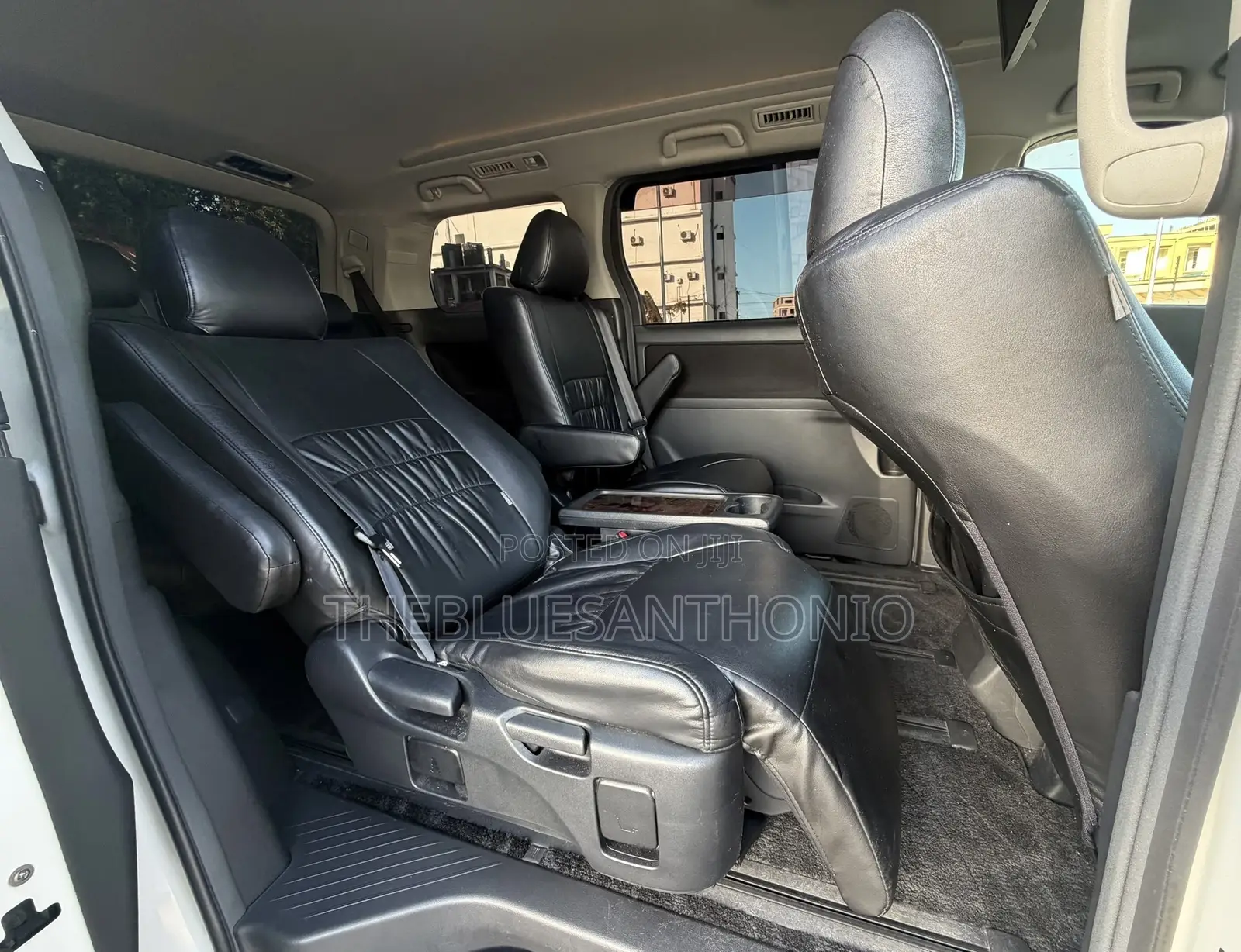Toyota Alphard 2.4 Petrol AWD 2014 Pearl