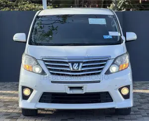 Toyota Alphard 2.4 Petrol AWD 2014 Pearl