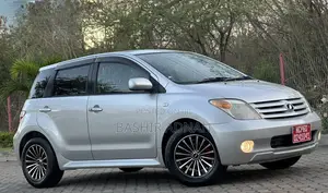 Toyota IST 2005 Silver