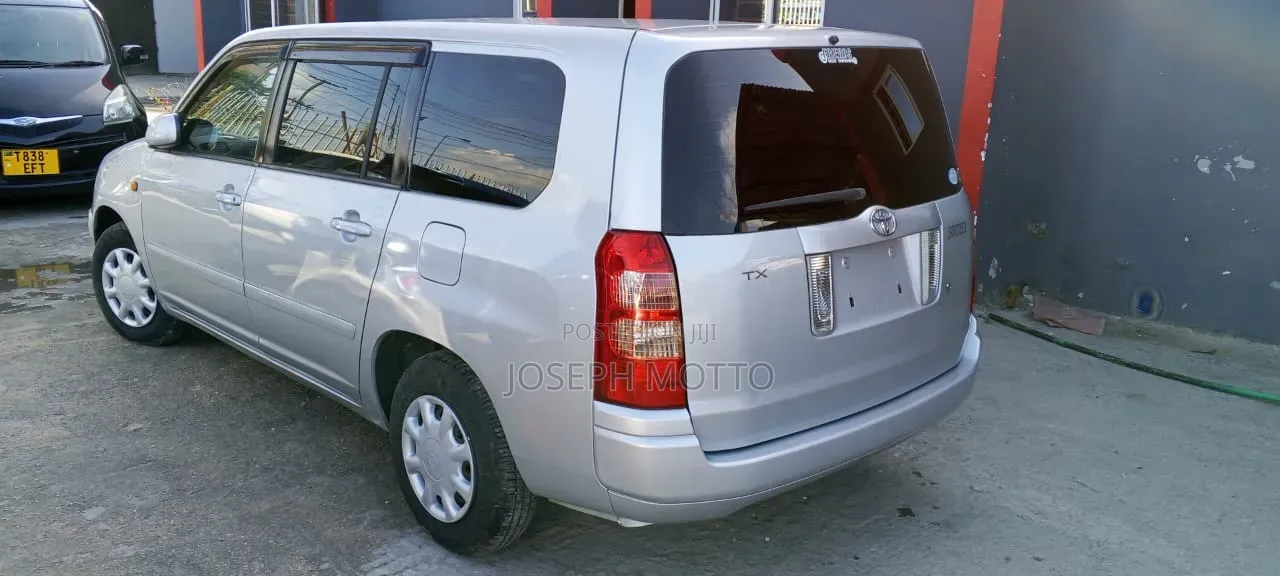 Toyota Succeed 2008 Silver