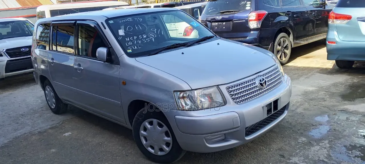 Toyota Succeed 2008 Silver