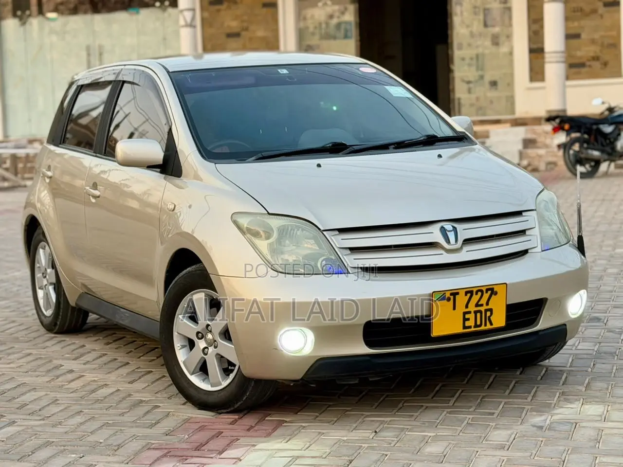 Toyota IST 2004 Gray