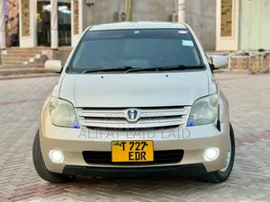 Toyota IST 2004 Gray