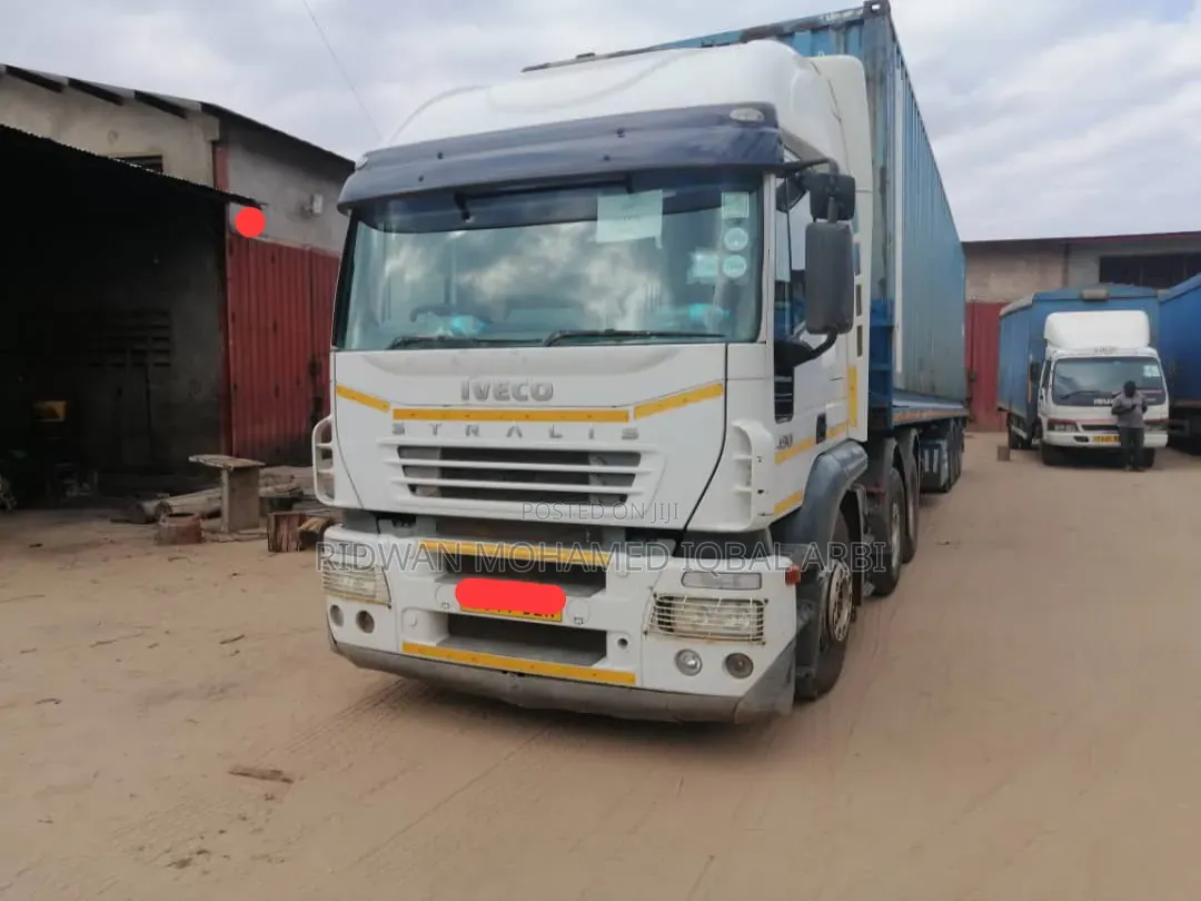 Complete Semi Truck and Trailer
