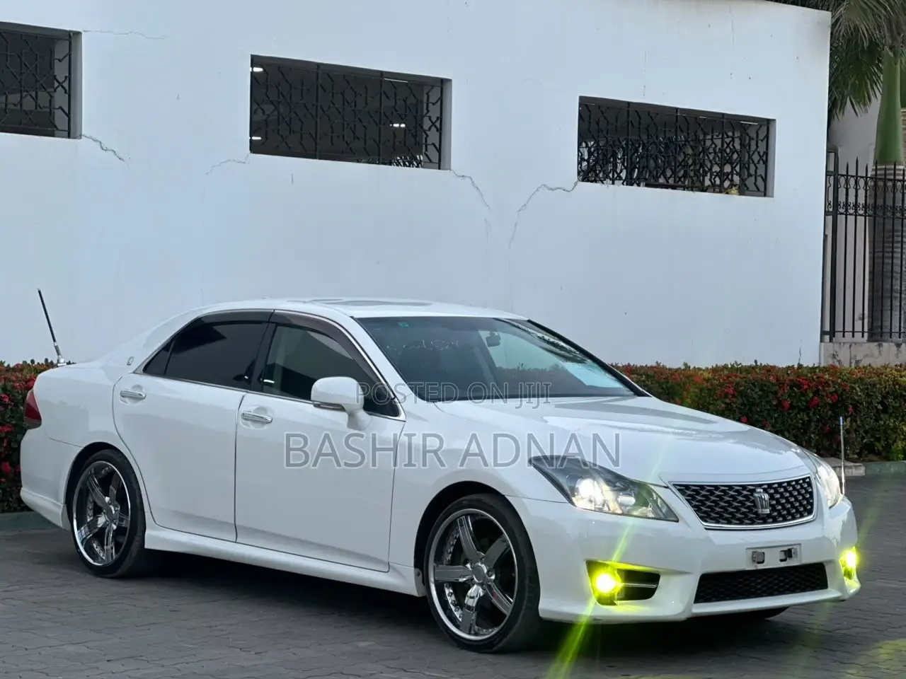 Toyota Crown 2012 White