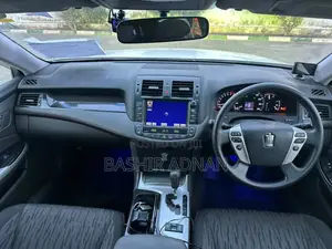 Toyota Crown 2012 White