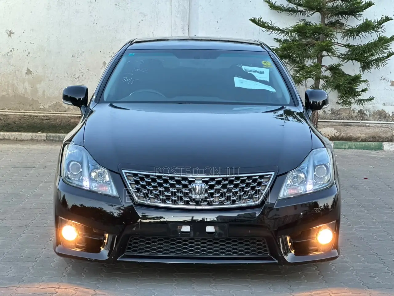 Toyota Crown 2012 Black