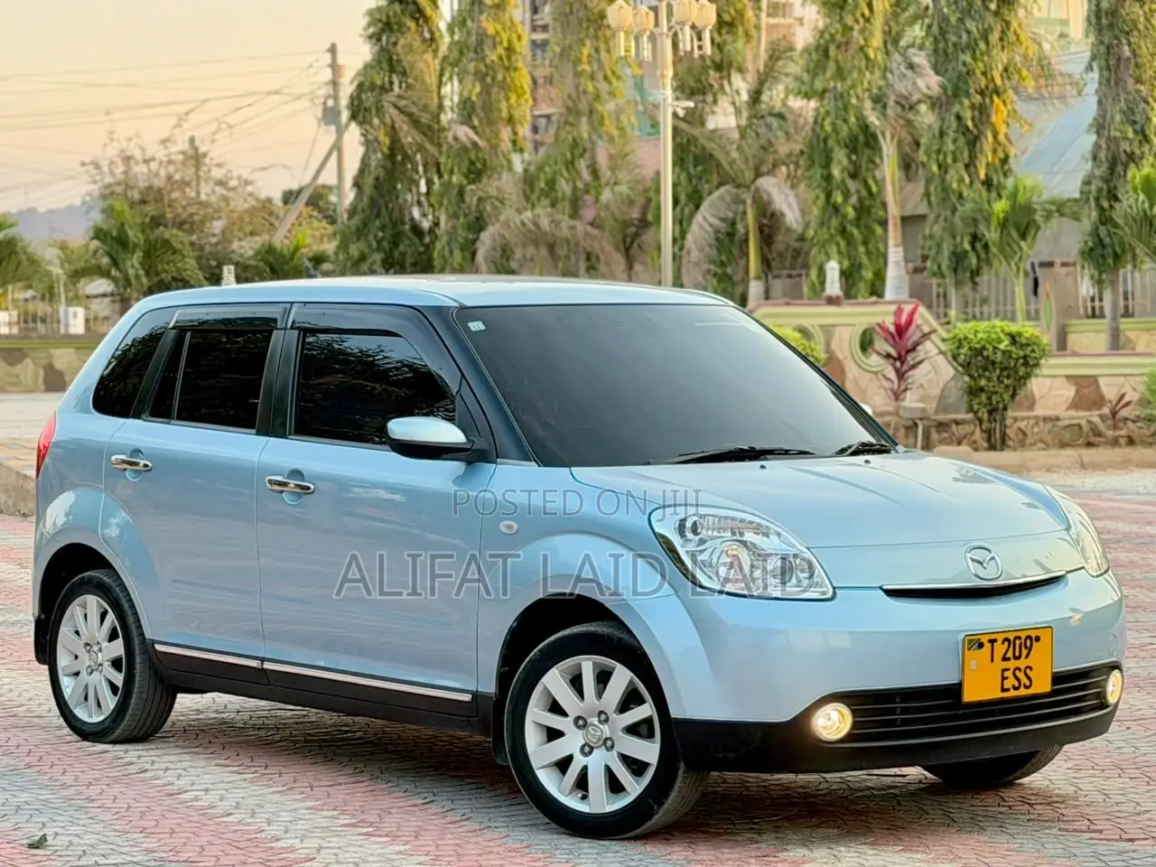 Mazda Verisa 2010 Blue