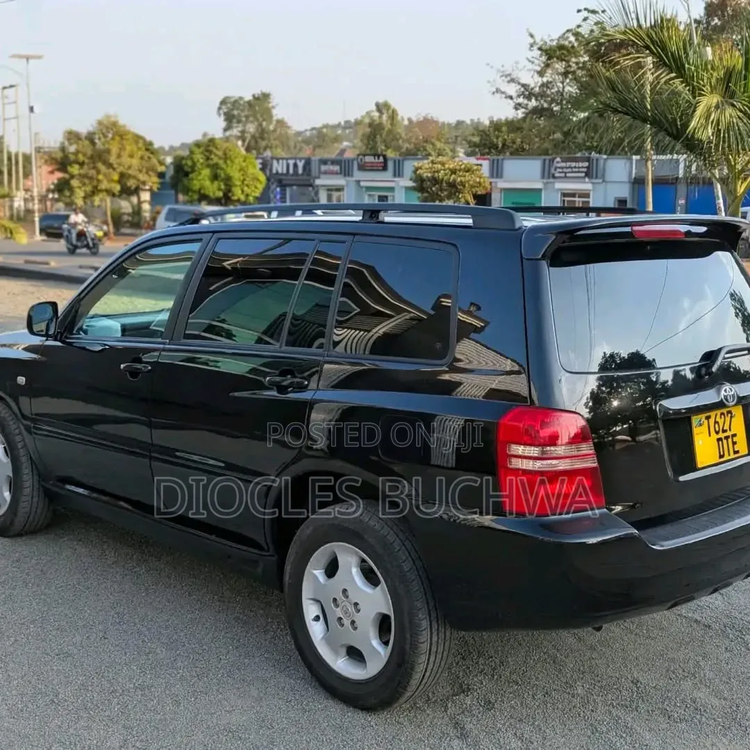 Toyota Kluger 2004 Black