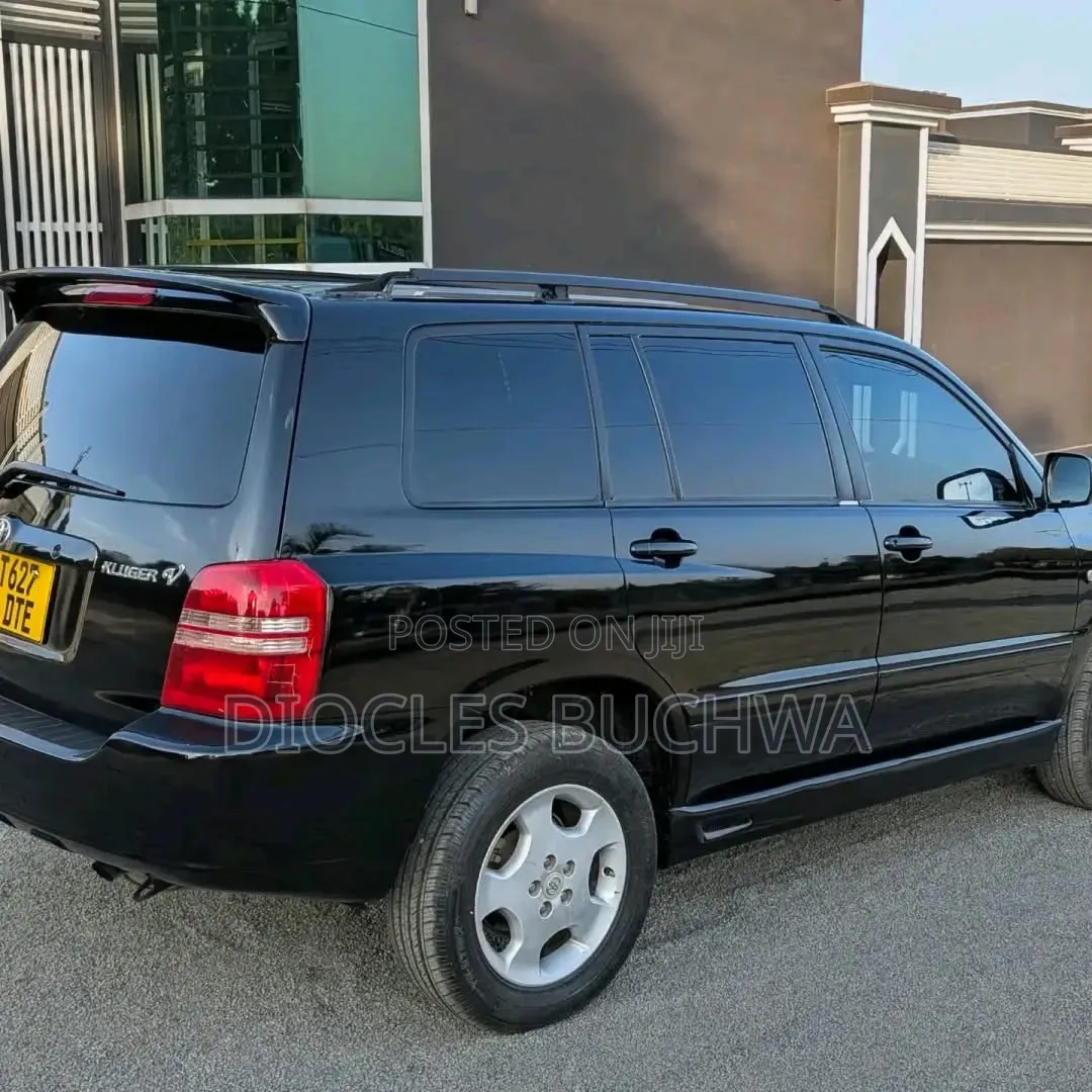 Toyota Kluger 2004 Black