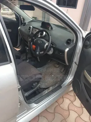 Toyota IST 2005 Silver