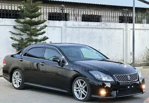 Toyota Crown 2012 Black