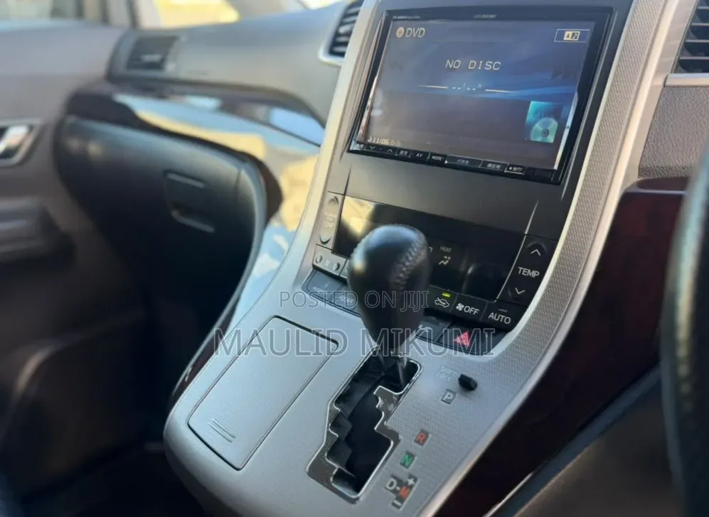 Toyota Alphard 2013 White
