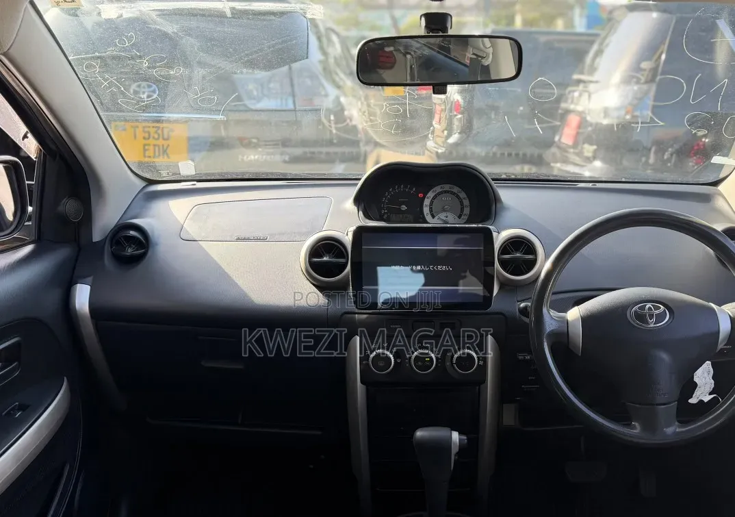 Toyota IST 2006 Silver