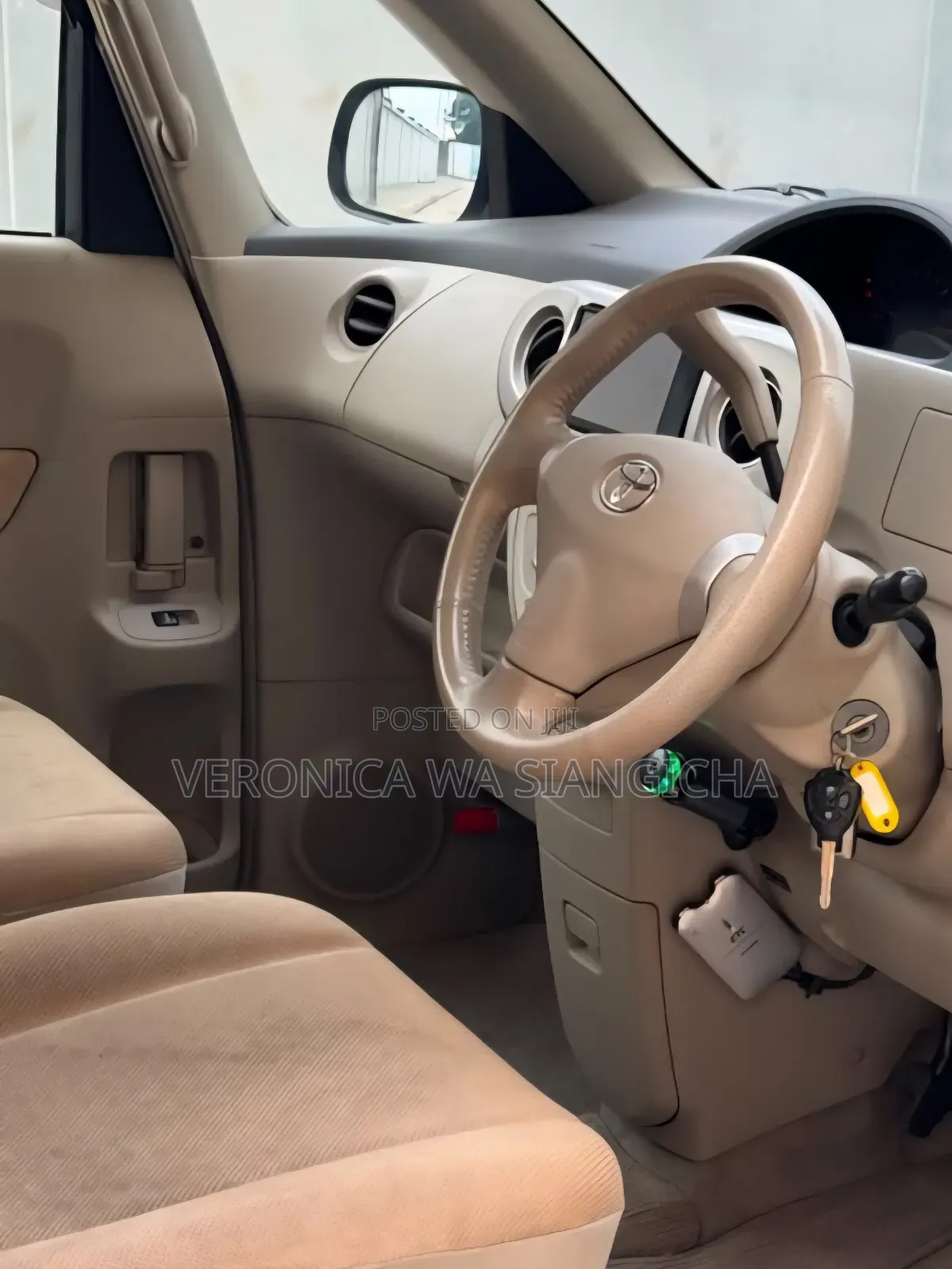 Toyota Porte 2005