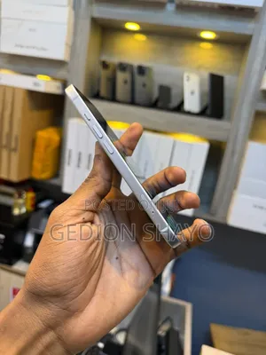 Apple iPhone 15 128 GB White