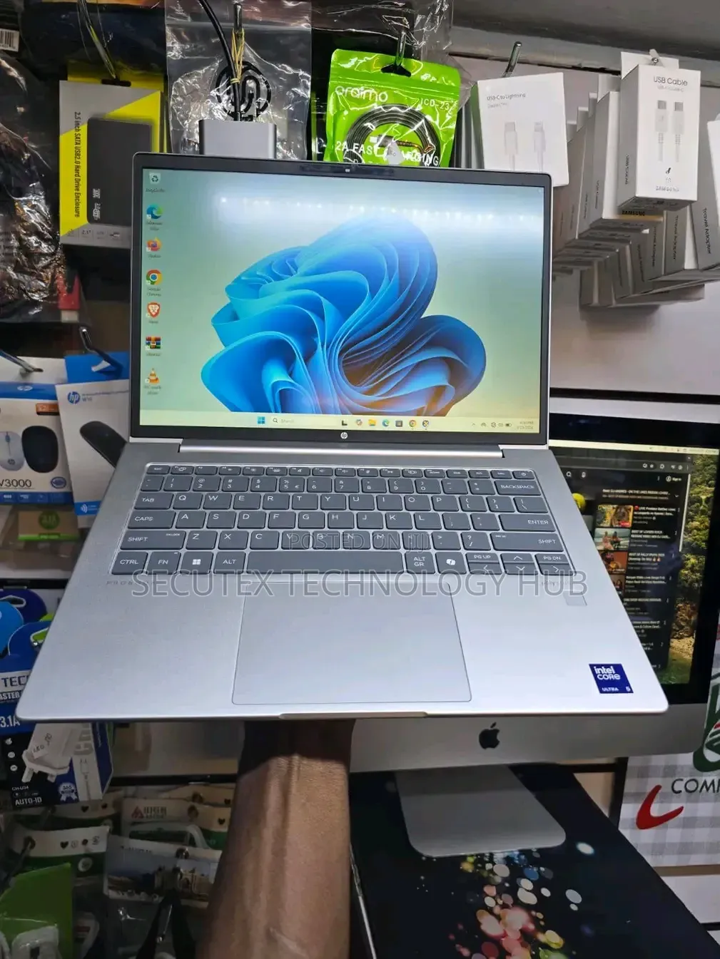 New Laptop HP ProBook 440 16GB Intel Core Ultra 5 SSD 512GB