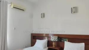 Furnished 2bdrm Apartment in Oyster Bay for rent