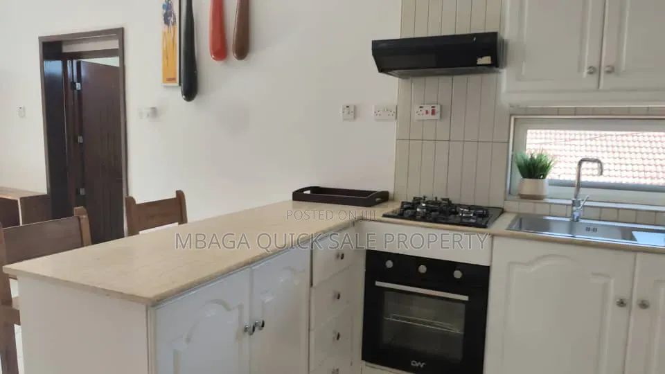 Furnished 2bdrm Apartment in Oyster Bay for rent