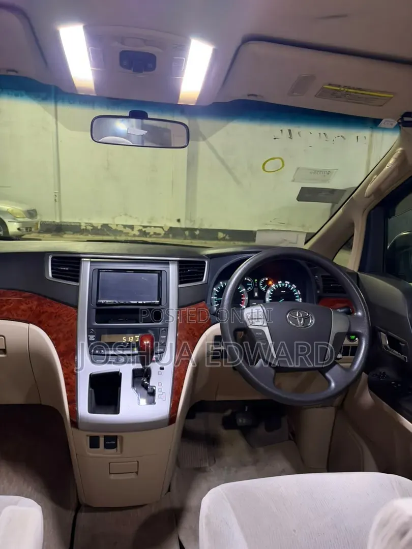 Toyota Alphard 2010 White