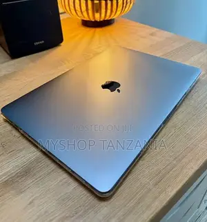 Laptop Apple MacBook Pro 2021 M1 16GB Apple M1 Pro SSD 512GB