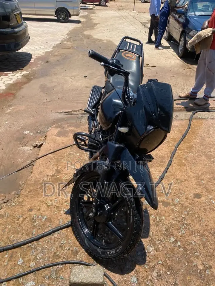 TVS HLX Plus ES 2020 Black