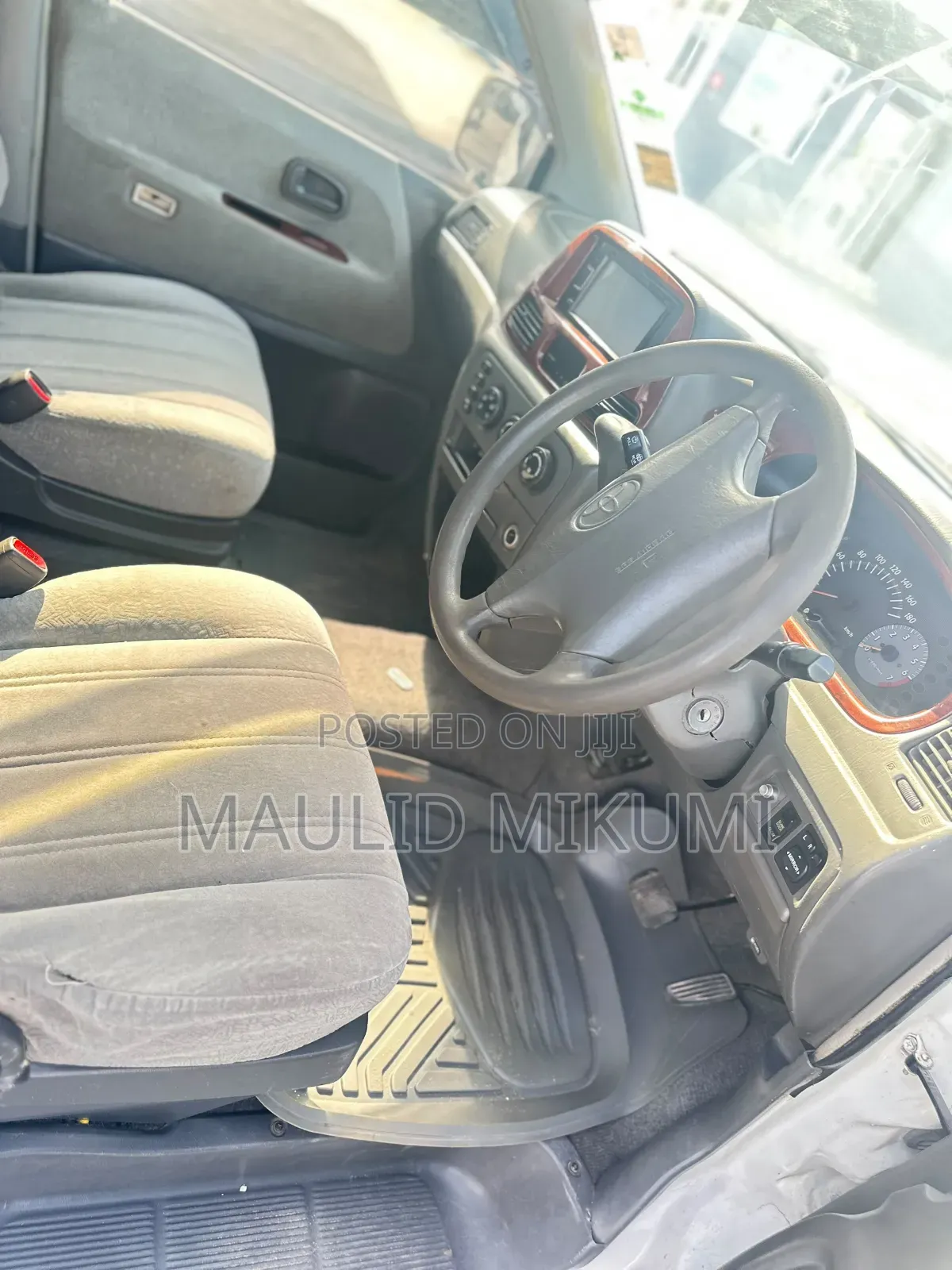 Toyota Noah 2002 White