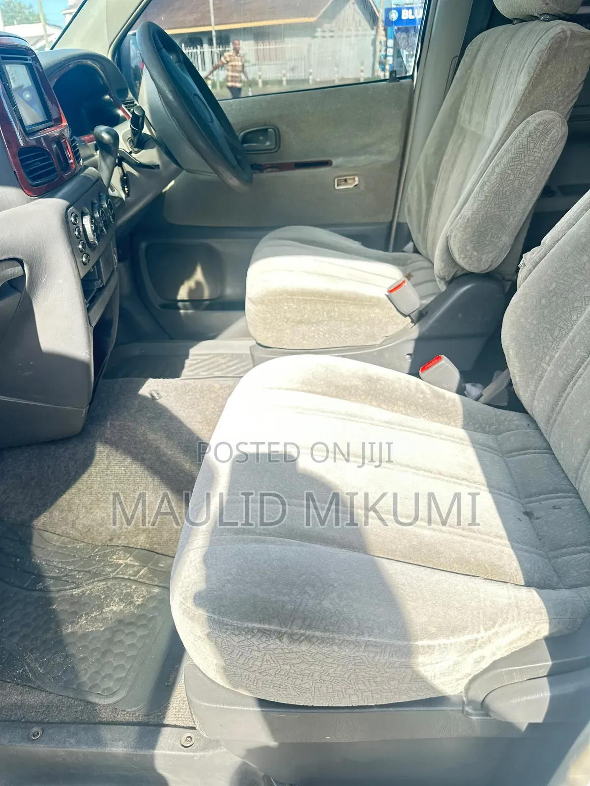 Toyota Noah 2002 White
