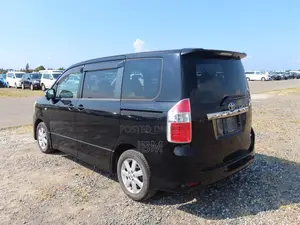 Toyota Noah 2009 Black