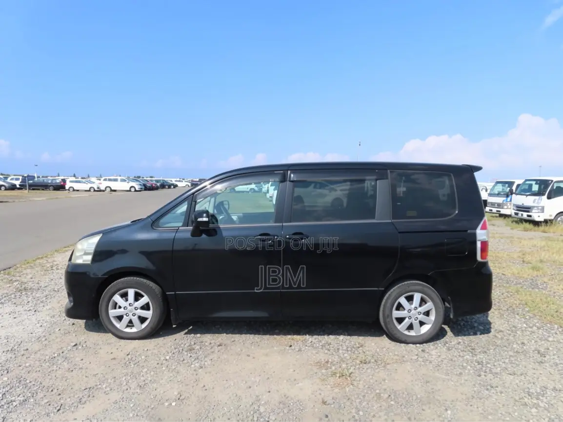 Toyota Noah 2009 Black