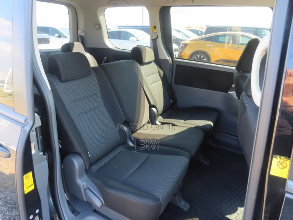 Toyota Noah 2009 Black