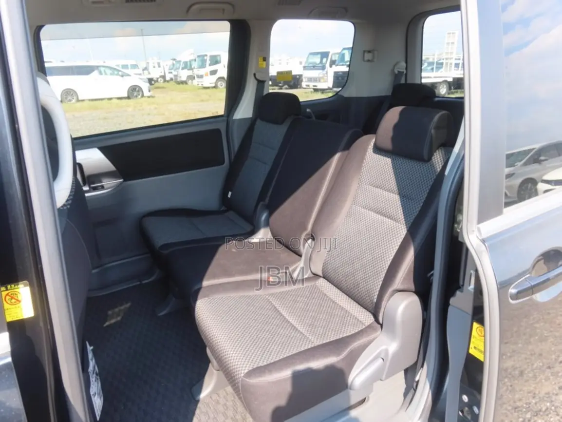 Toyota Noah 2009 Black