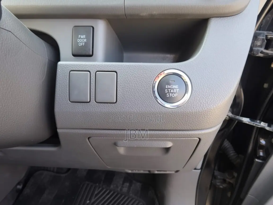 Toyota Noah 2009 Black