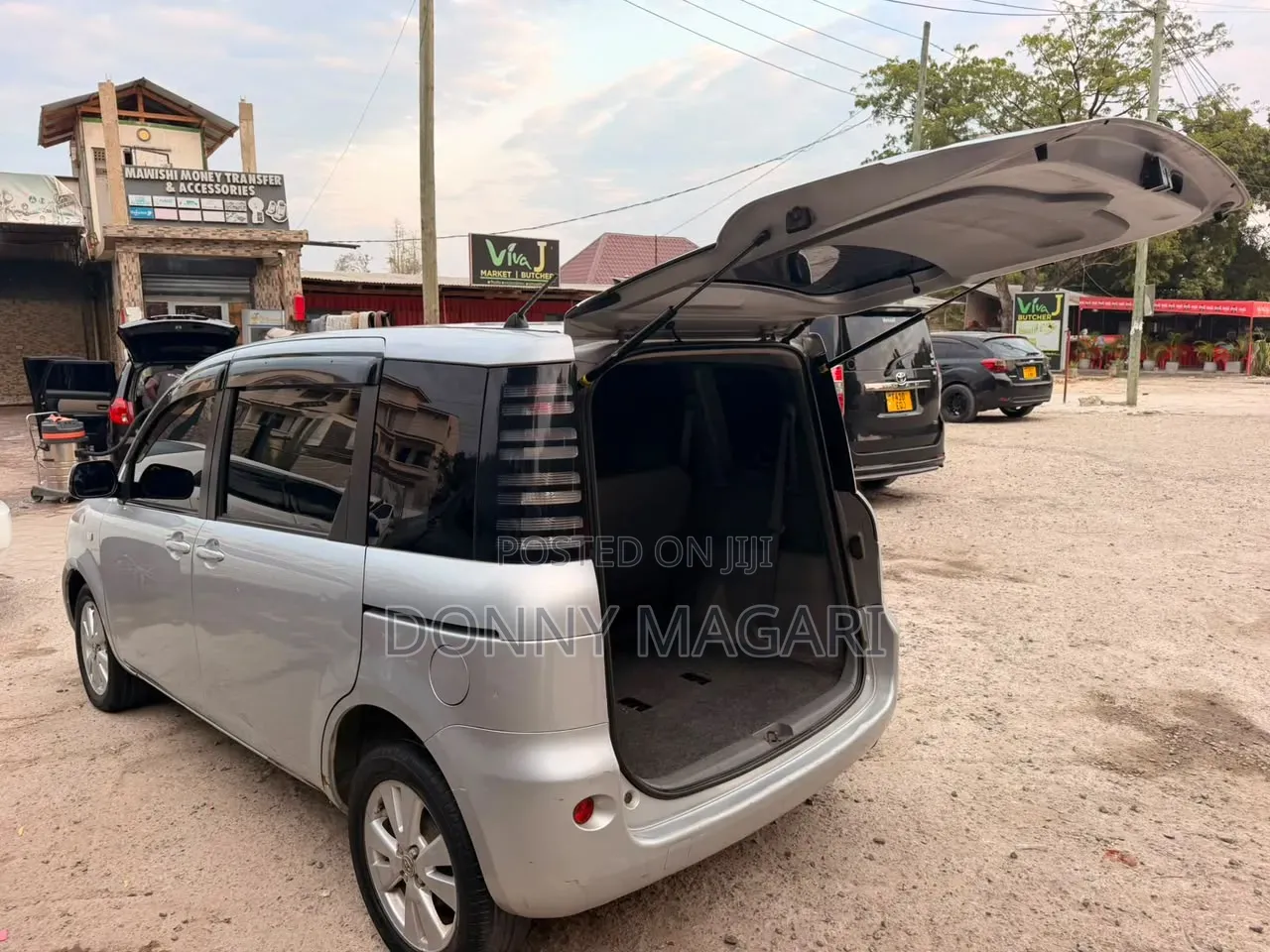 Toyota Sienta 2004 Silver