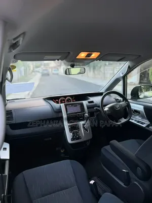 Toyota Noah 2011 White