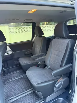 Toyota Noah 2011 White