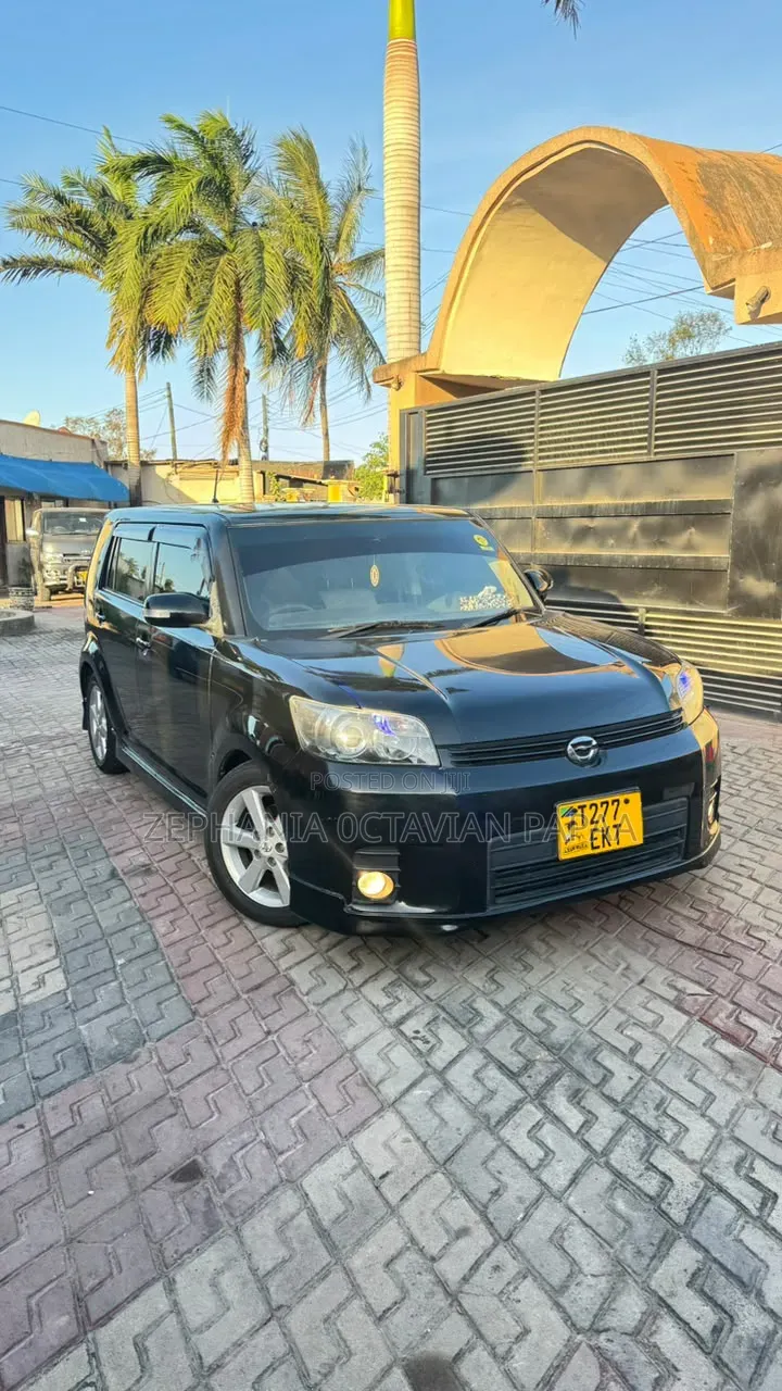 Toyota Corolla Rumion 2009 Black