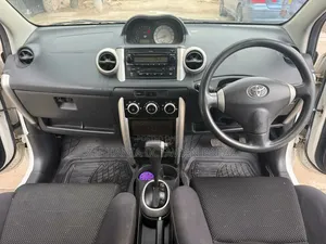Toyota IST 2003 White