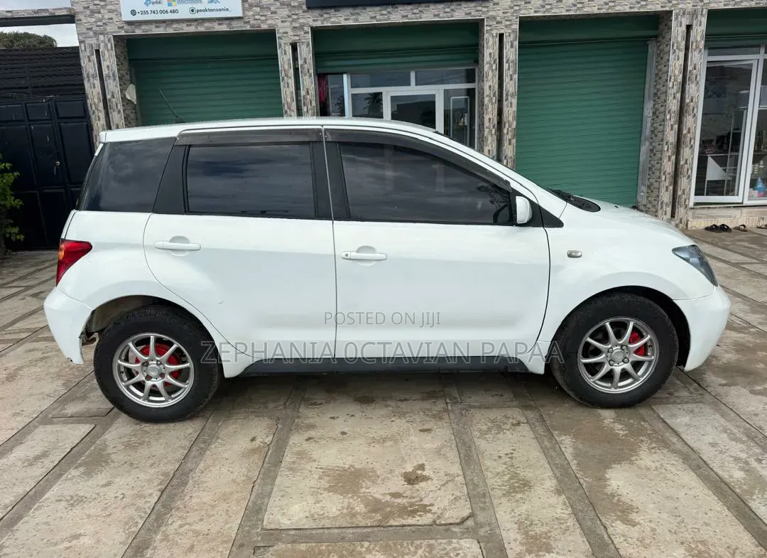 Toyota IST 2003 White