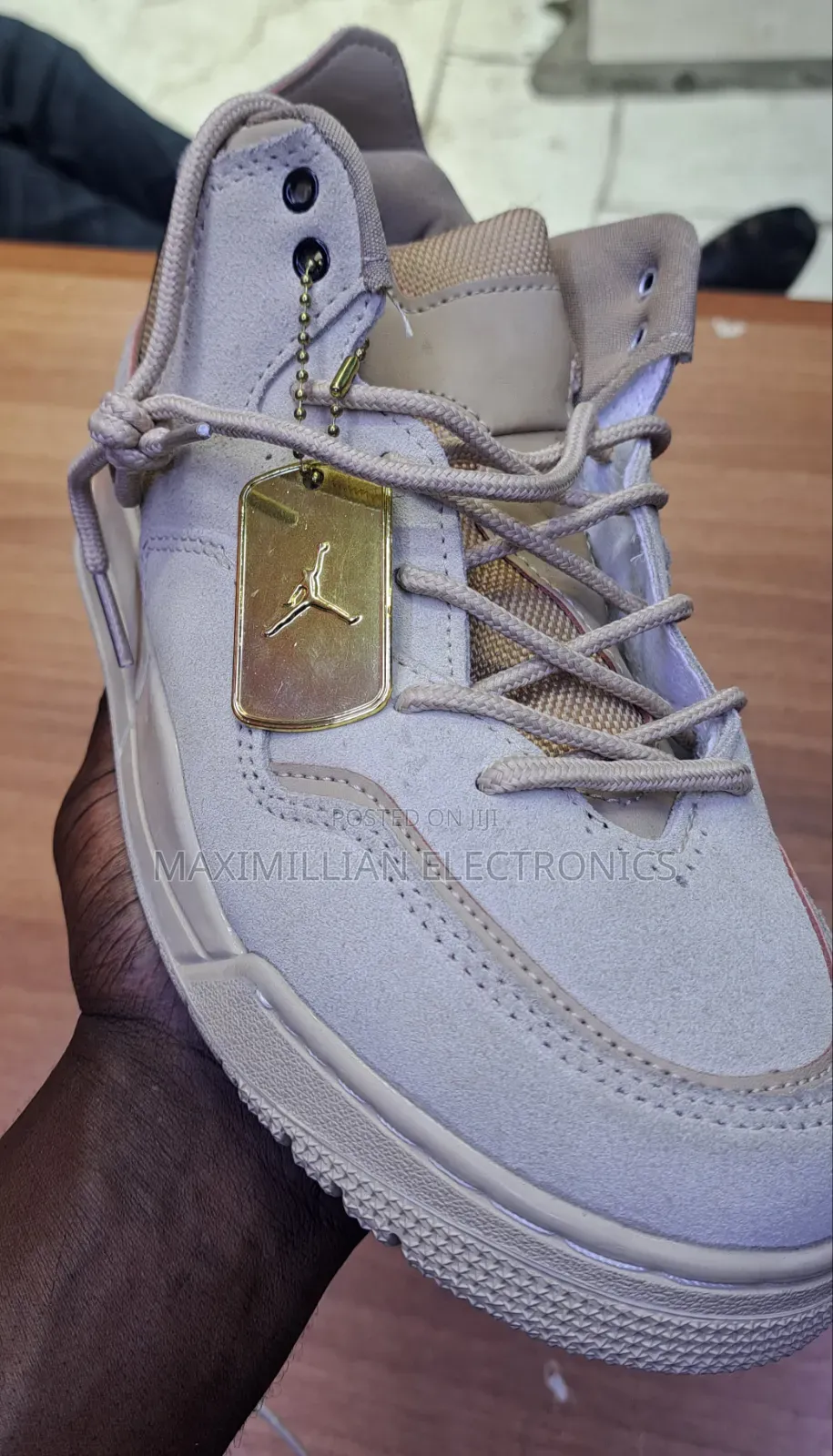 Air Jordan 4 Retro