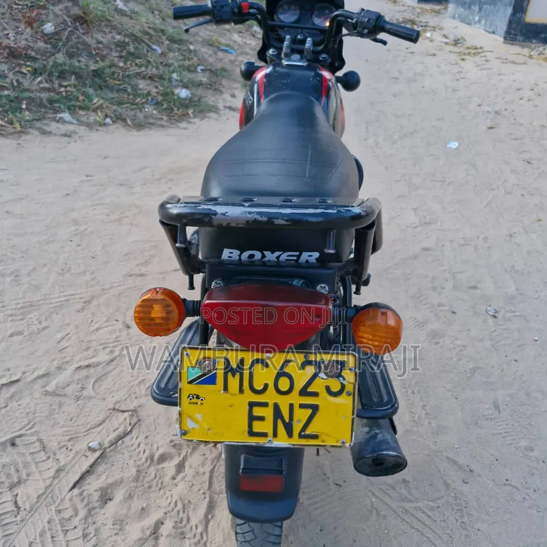 Bajaj Boxer X125 2026 Black