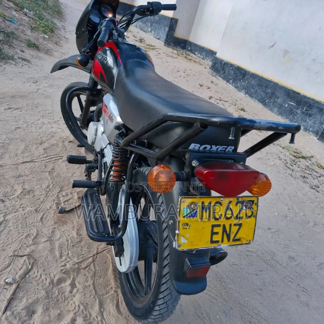 Bajaj Boxer X125 2026 Black