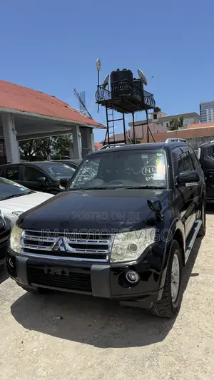 Mitsubishi Pajero 2010 Black