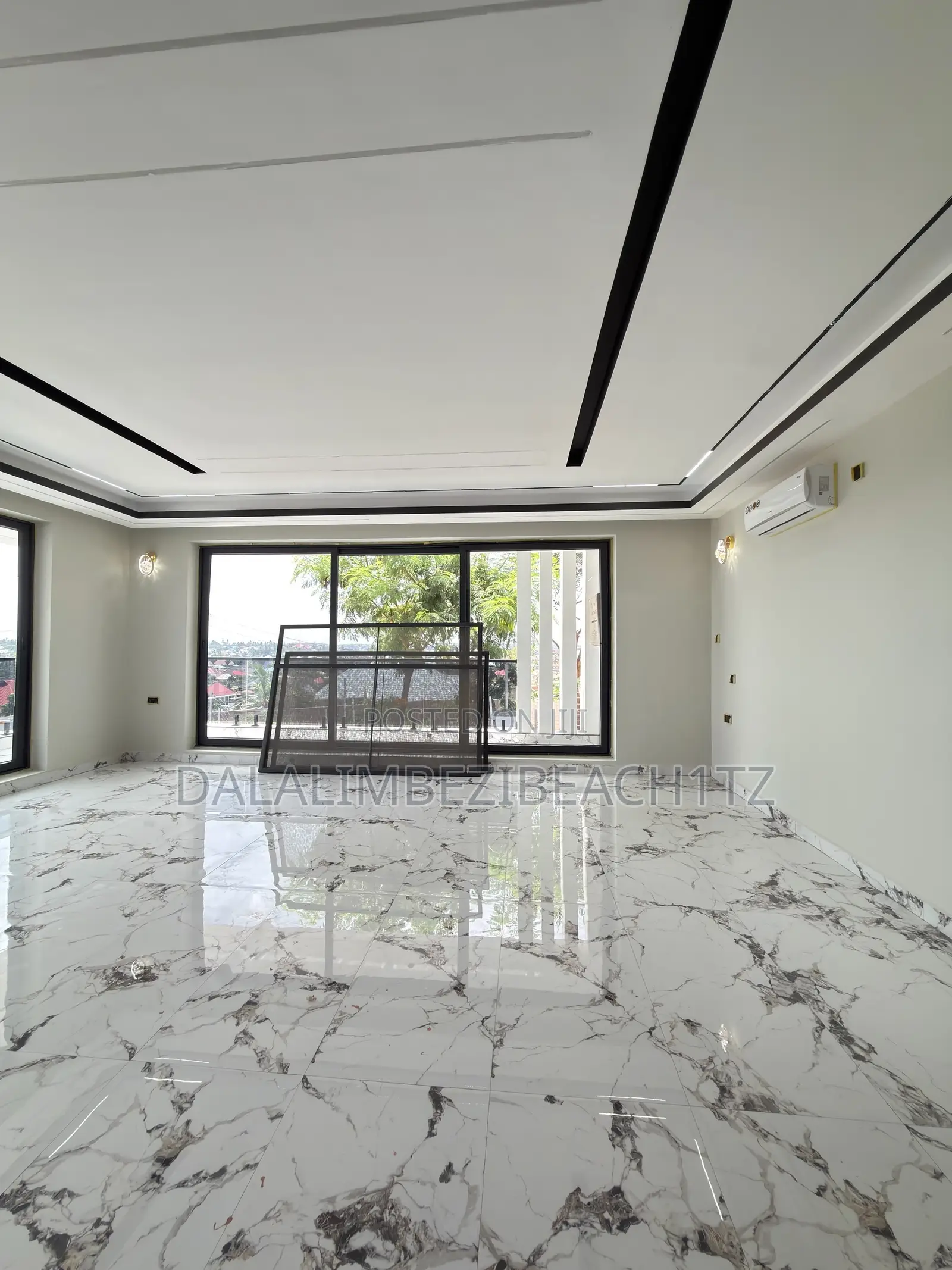 3bdrm Mansion in Goba Half London for sale