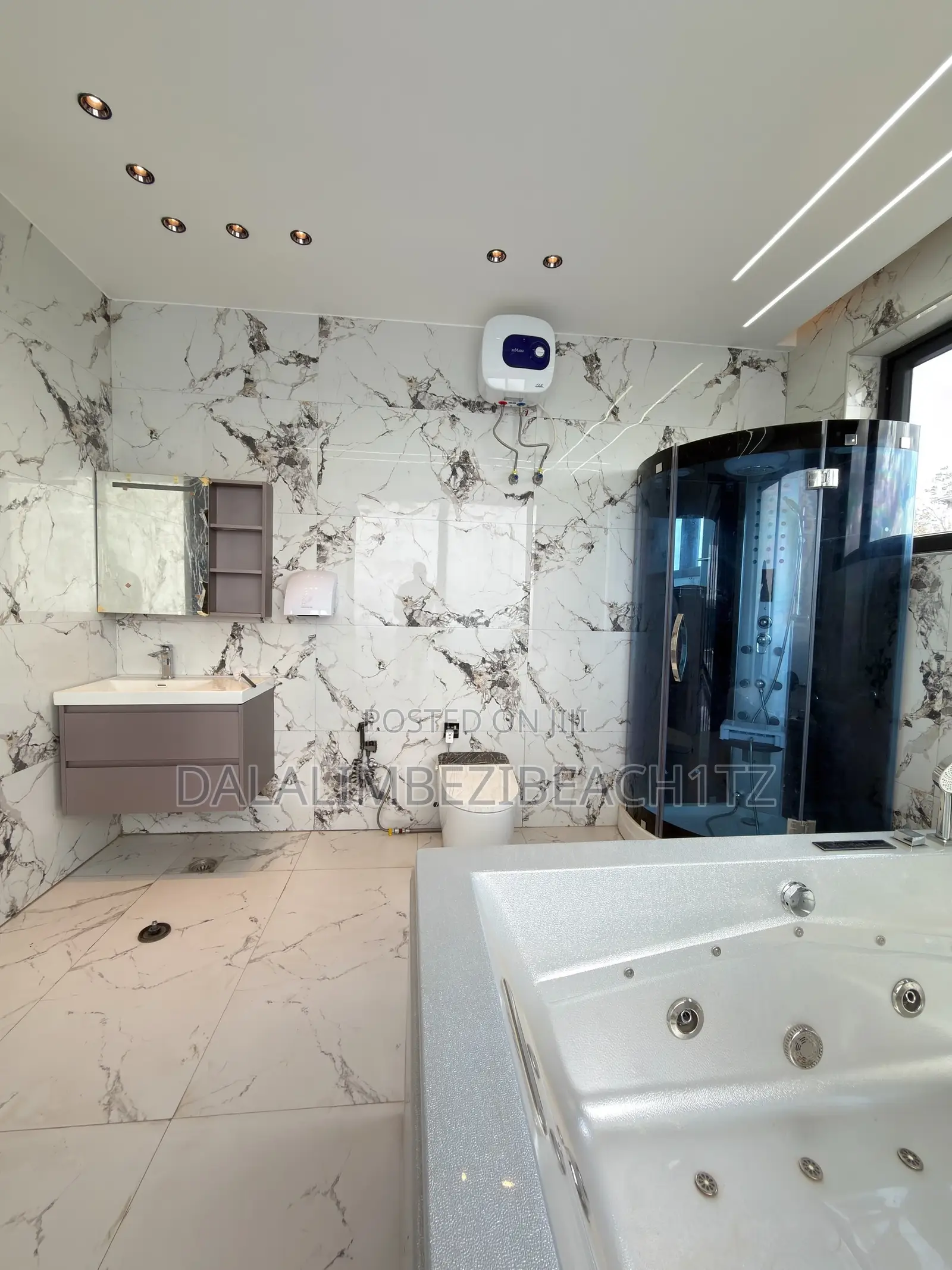 3bdrm Mansion in Goba Half London for sale