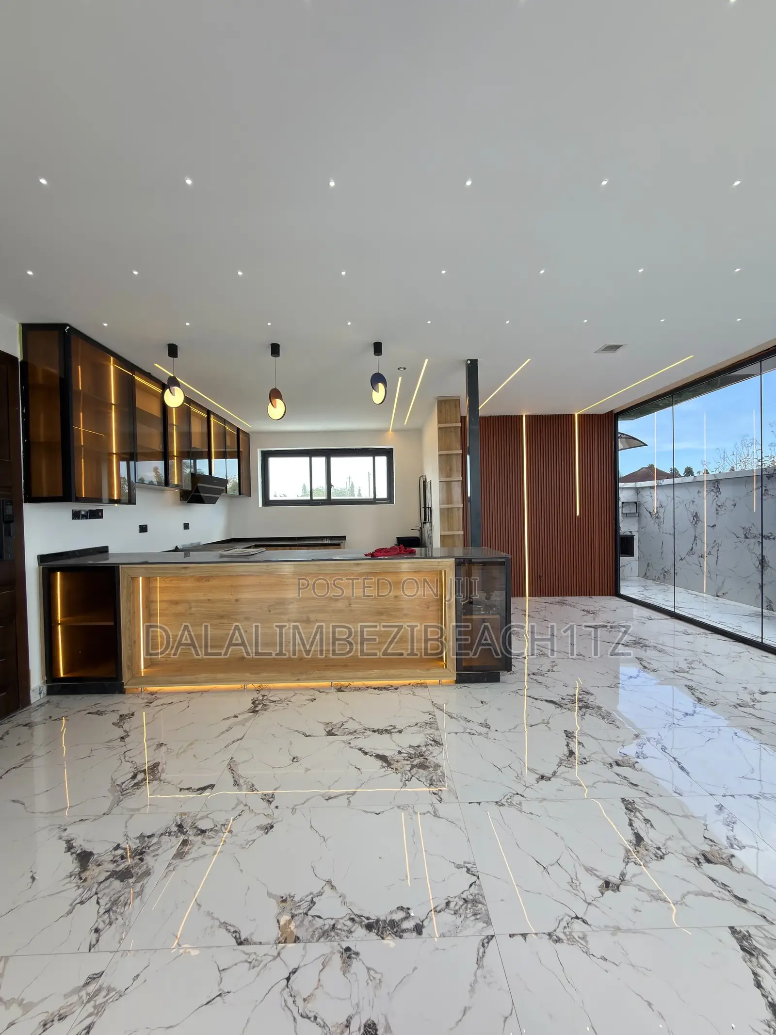 3bdrm Mansion in Goba Half London for sale