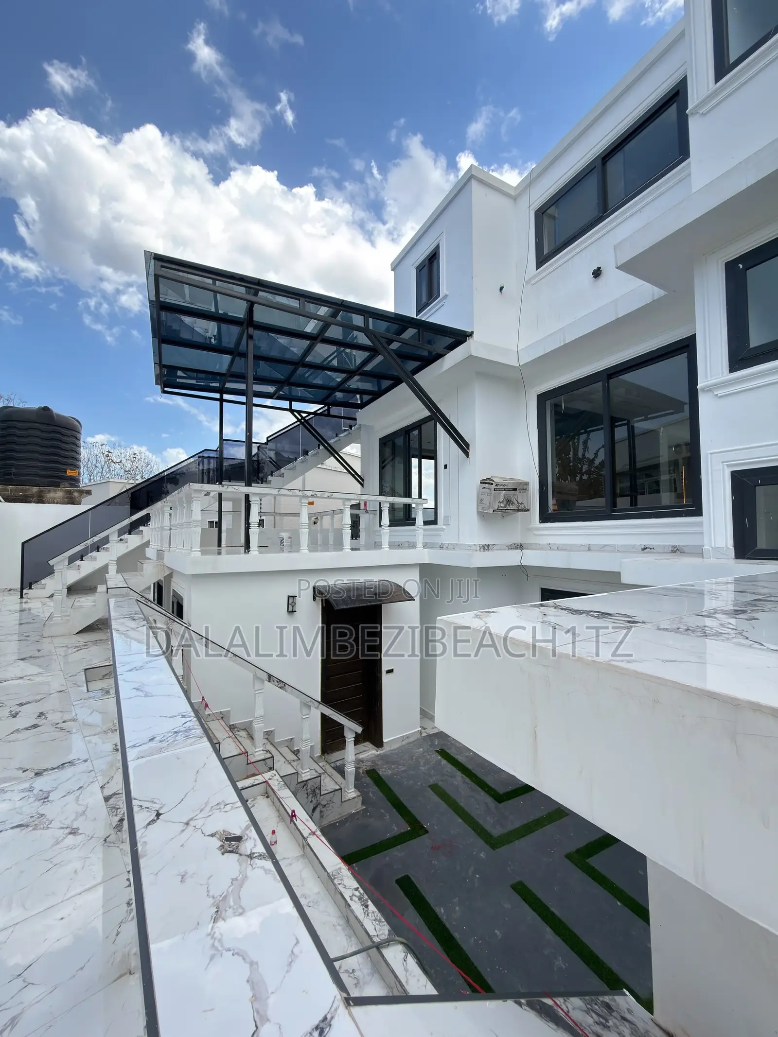 3bdrm Mansion in Goba Half London for sale