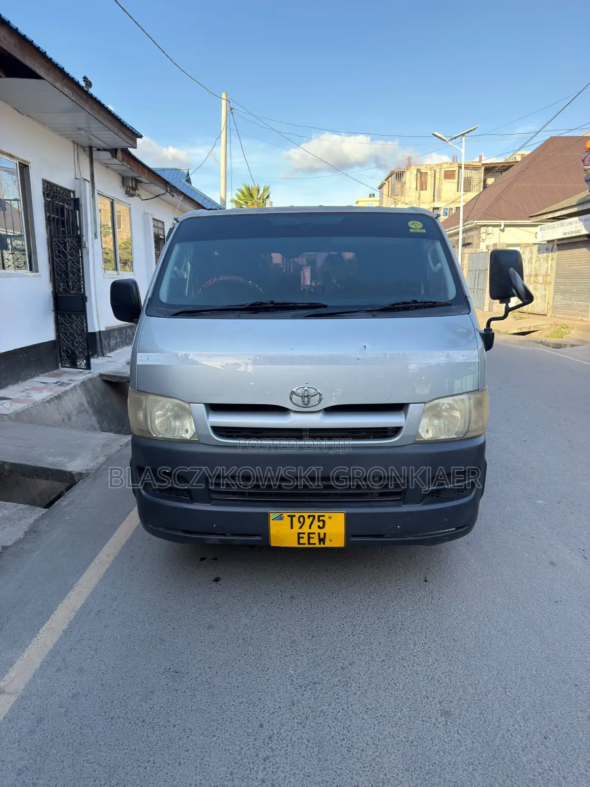 Toyota Quantum 2006 White