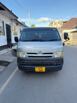 Toyota Quantum 2006 White
