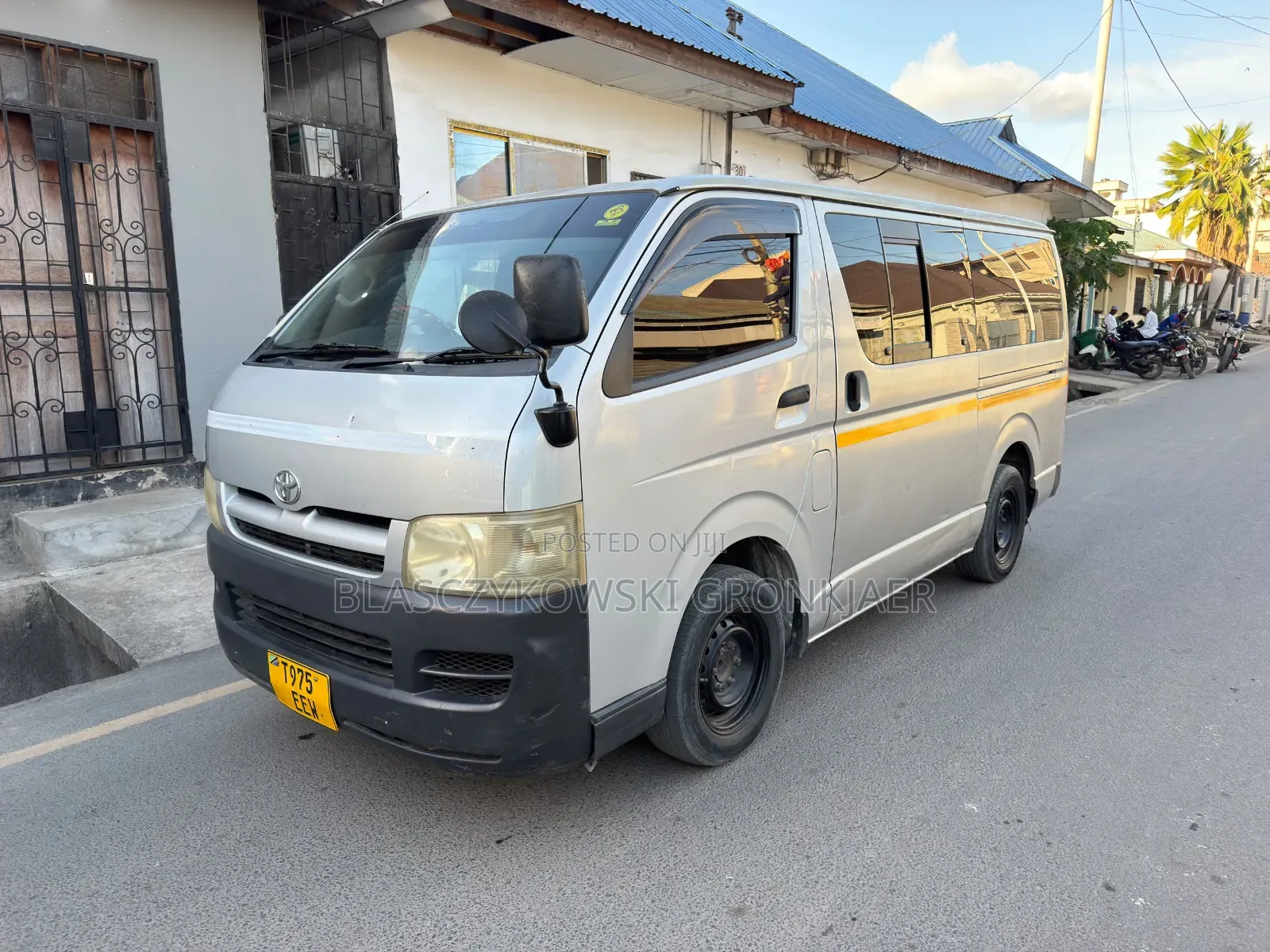 Toyota Quantum 2006 White